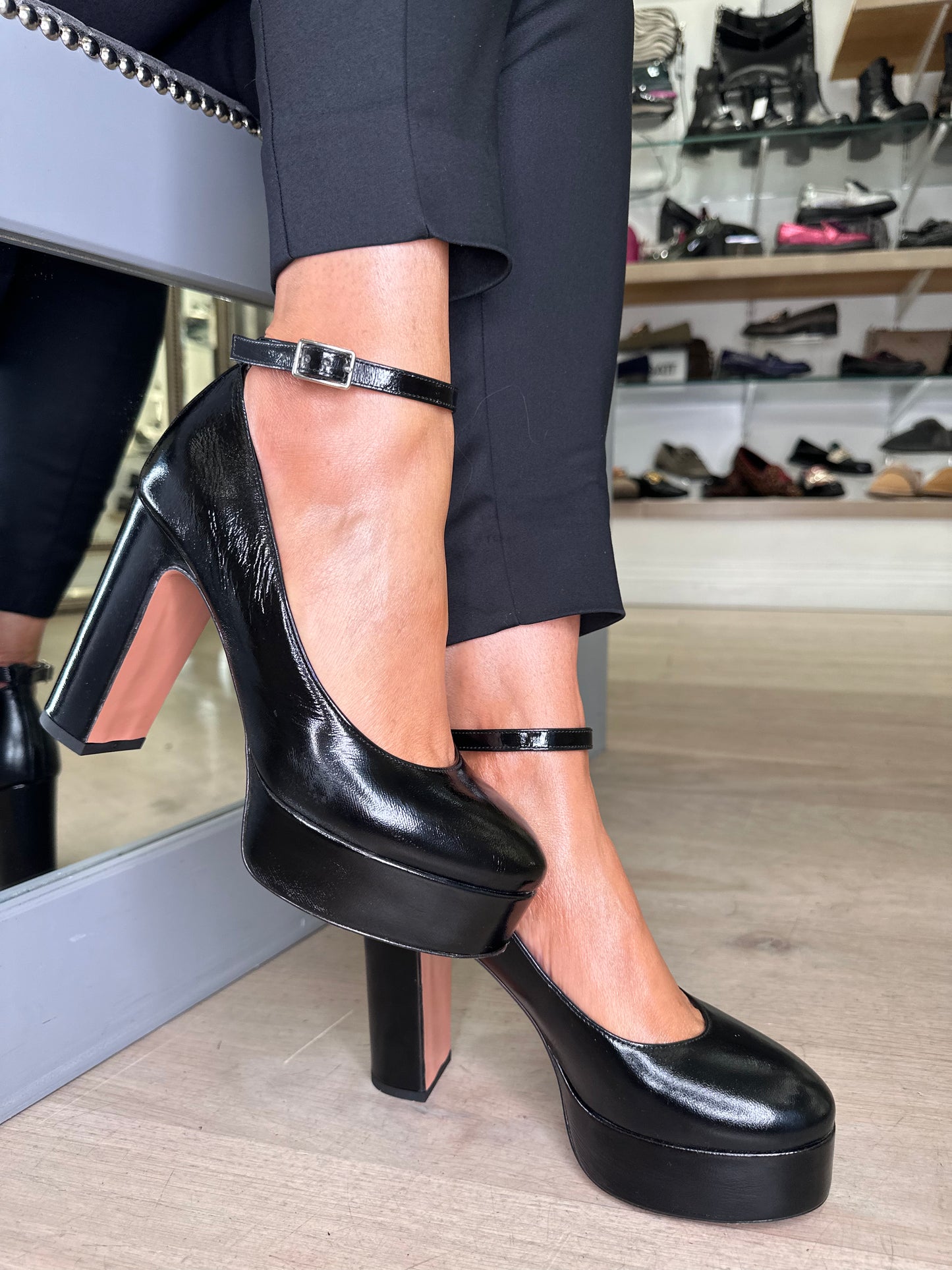 Oxitaly - Masha High Shine Black Leather Block Heel Platform Shoe With Ankle Strap