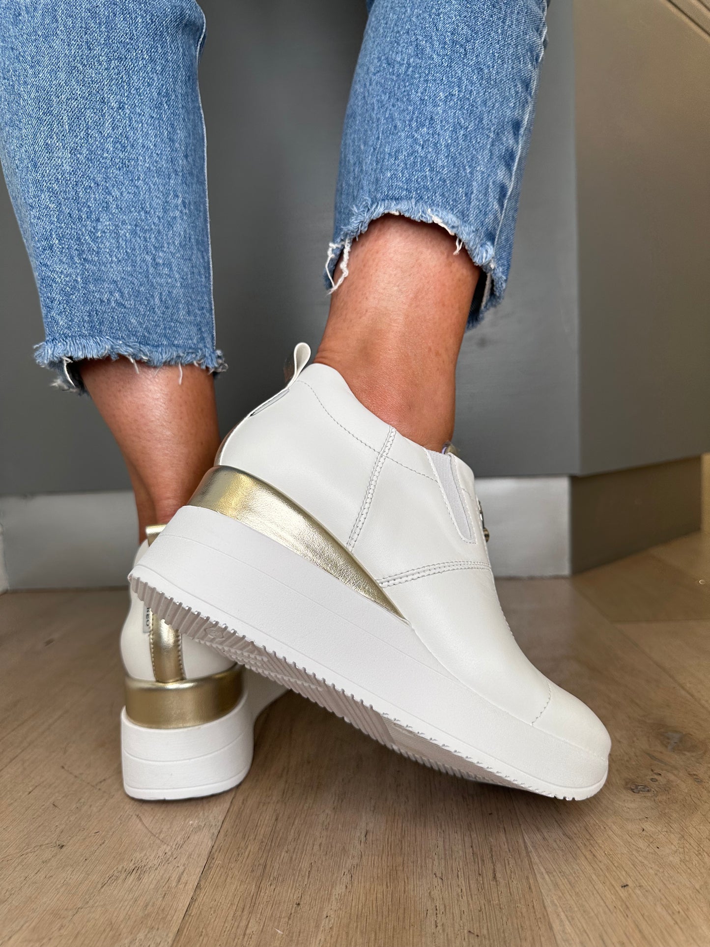 Marco Moreo - Marlies White Zip Up Shoe With A Wedge Sole And Soft Gold/Silver Trim