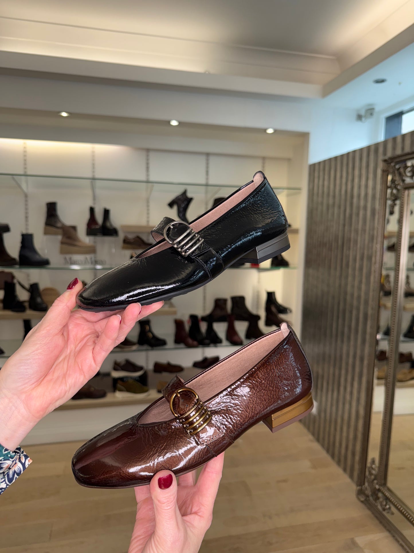 Hispanitas - Black Flexy Patent Leather Pump Style Shoe