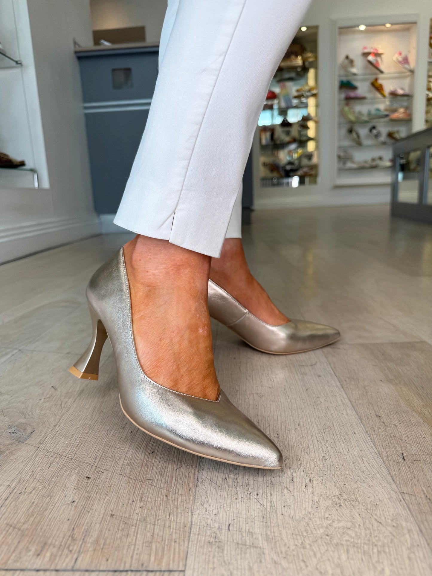 Emis -Soft Metallic Bronze Court Shoe With Medium Heel