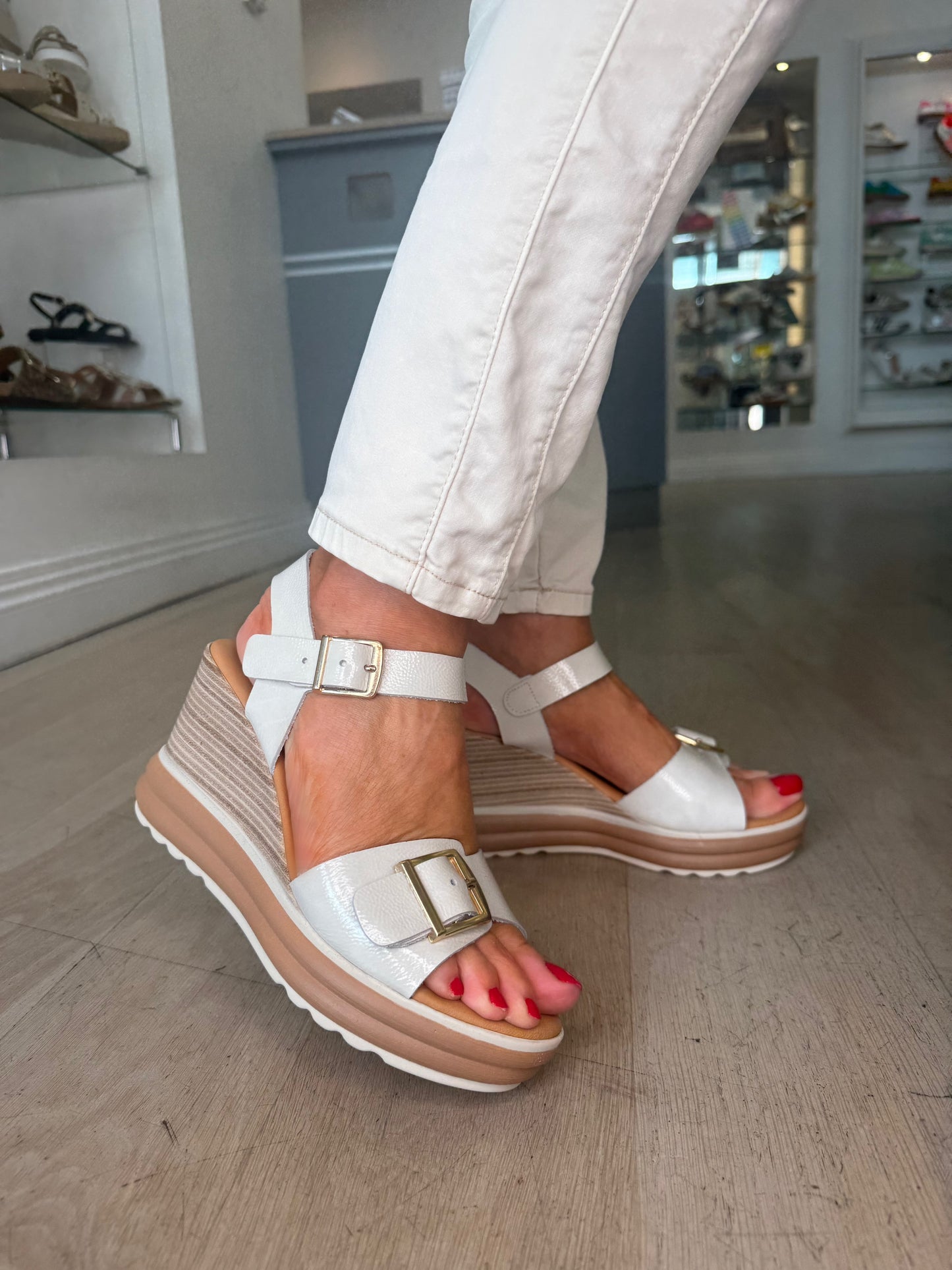 Oh My Sandals - Cream Flexy Patent Wedge Sandal