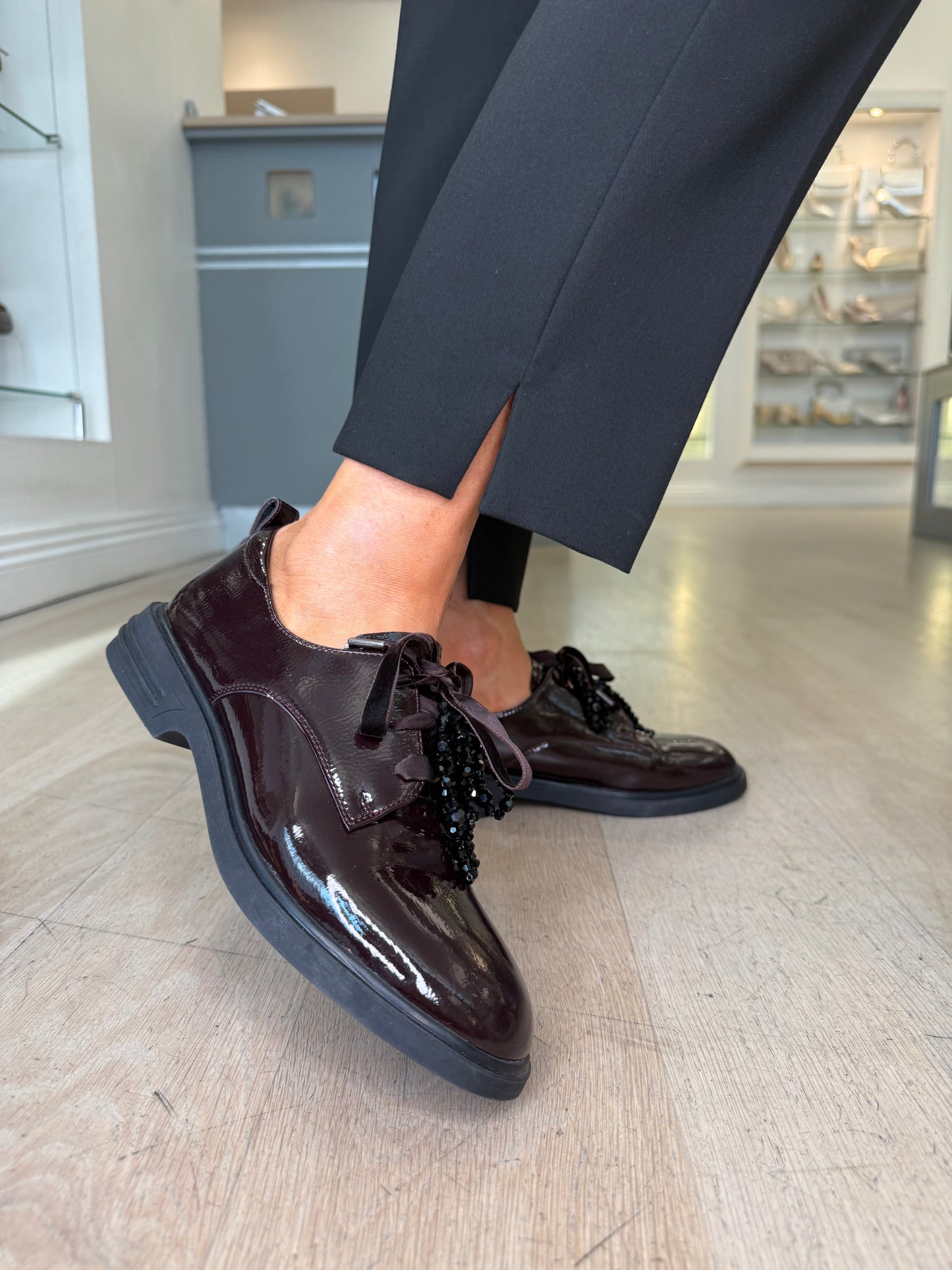 Loretta Vitale - Flexy Patent Bordo Leather Brogue With Beaded Trim