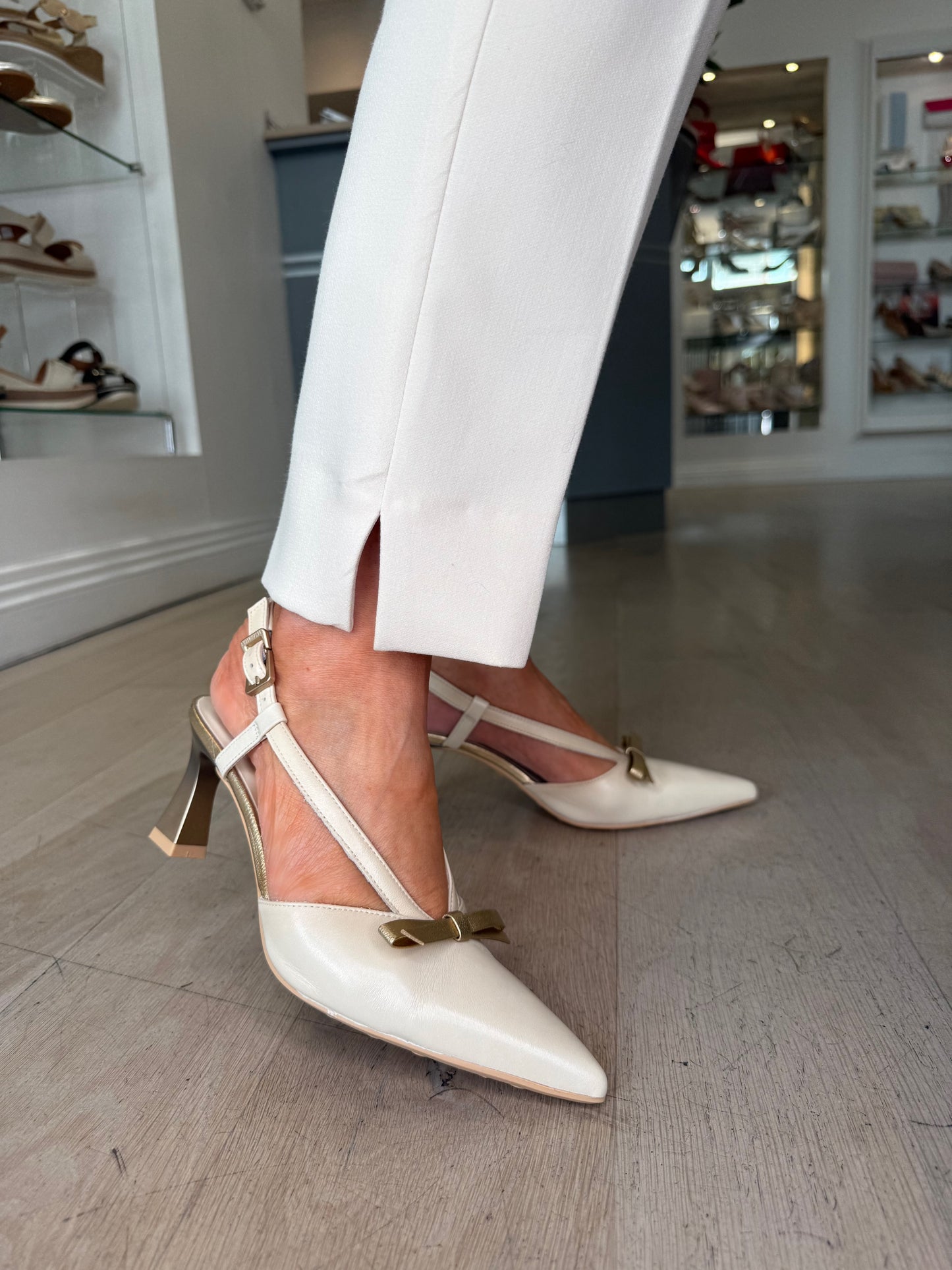 Hispanitas - Rich Cream Pointy Toe Slingback Heel With Bow Trim