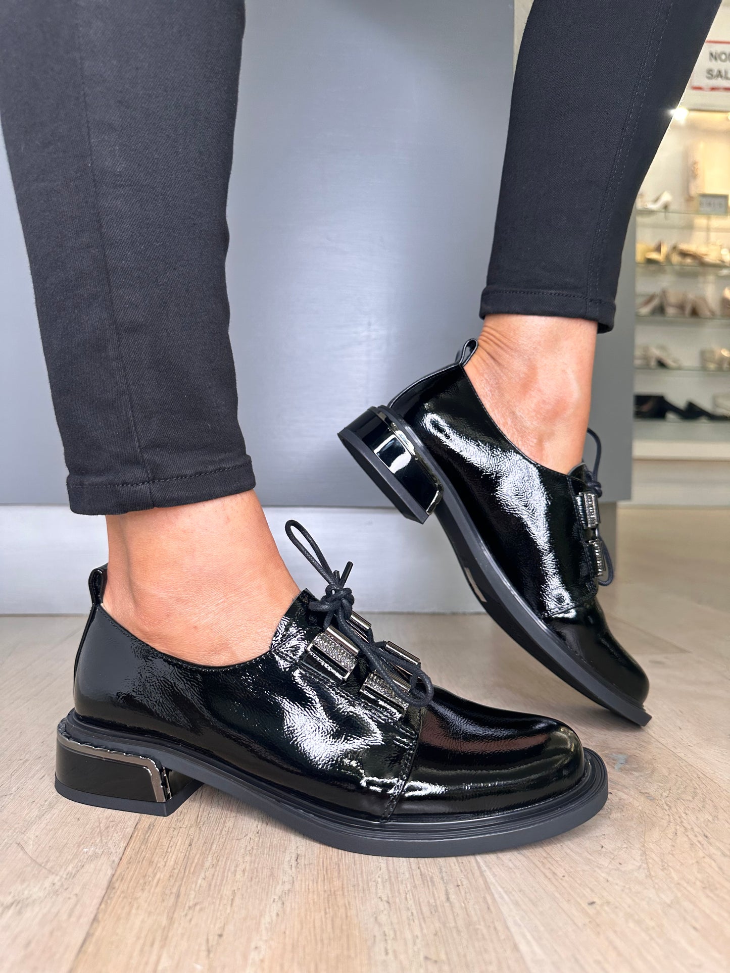 Loretta Vitale - Black Flexy Patent Lace Up Brogue