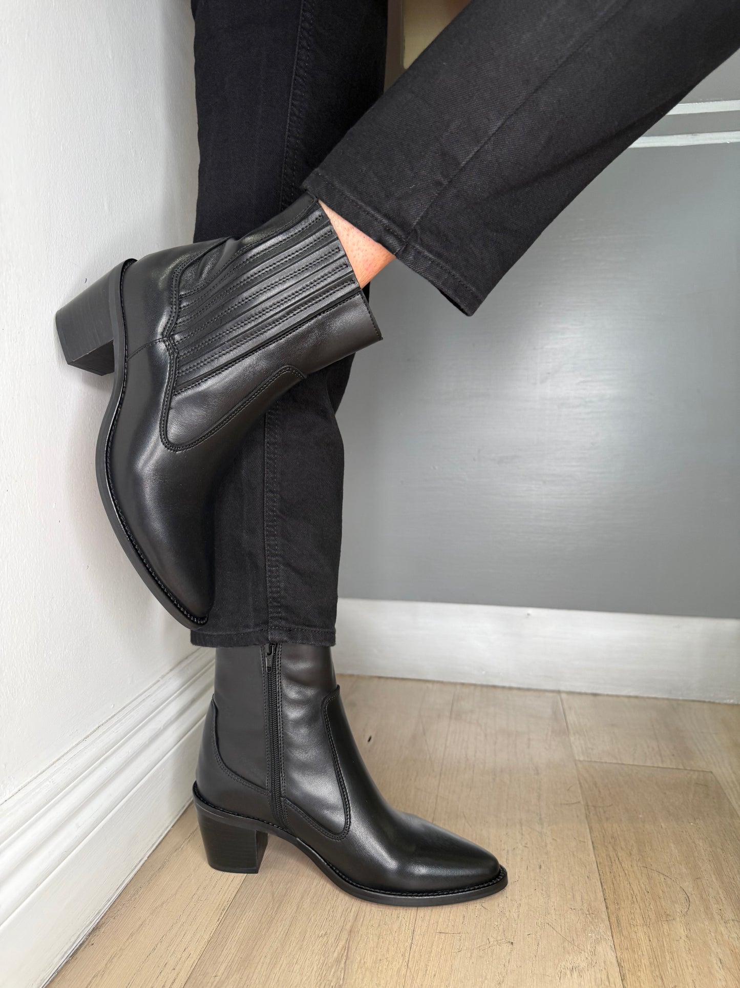 Alpe -Black Nappa Leather Western Style Boot