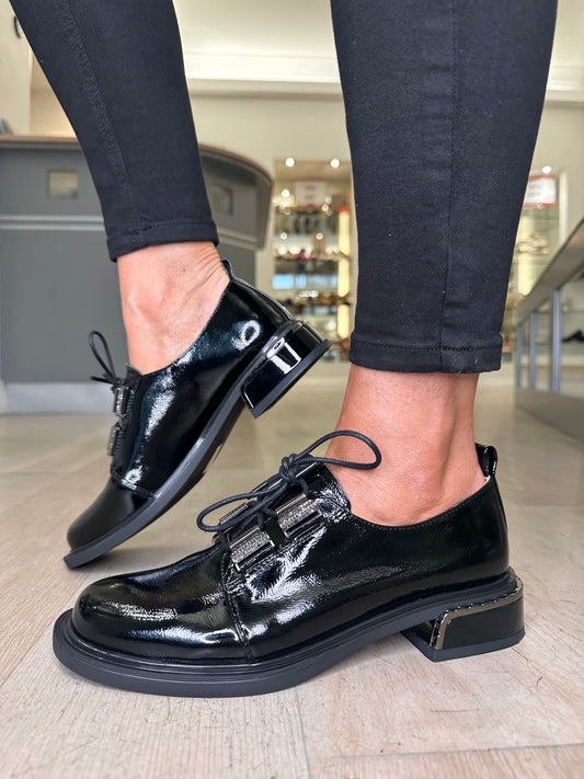 Loretta Vitale - Black Flexy Patent Lace Up Brogue