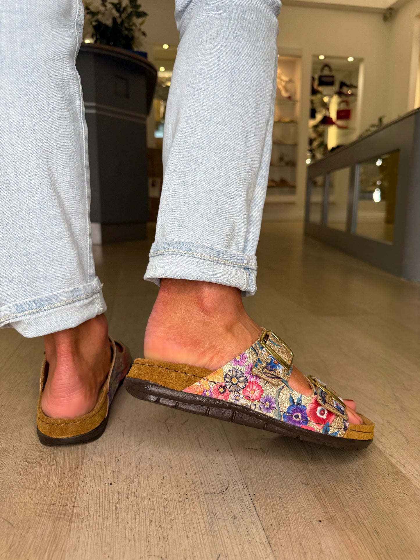 Rohde - Gold Floral Multi Coloured Slider