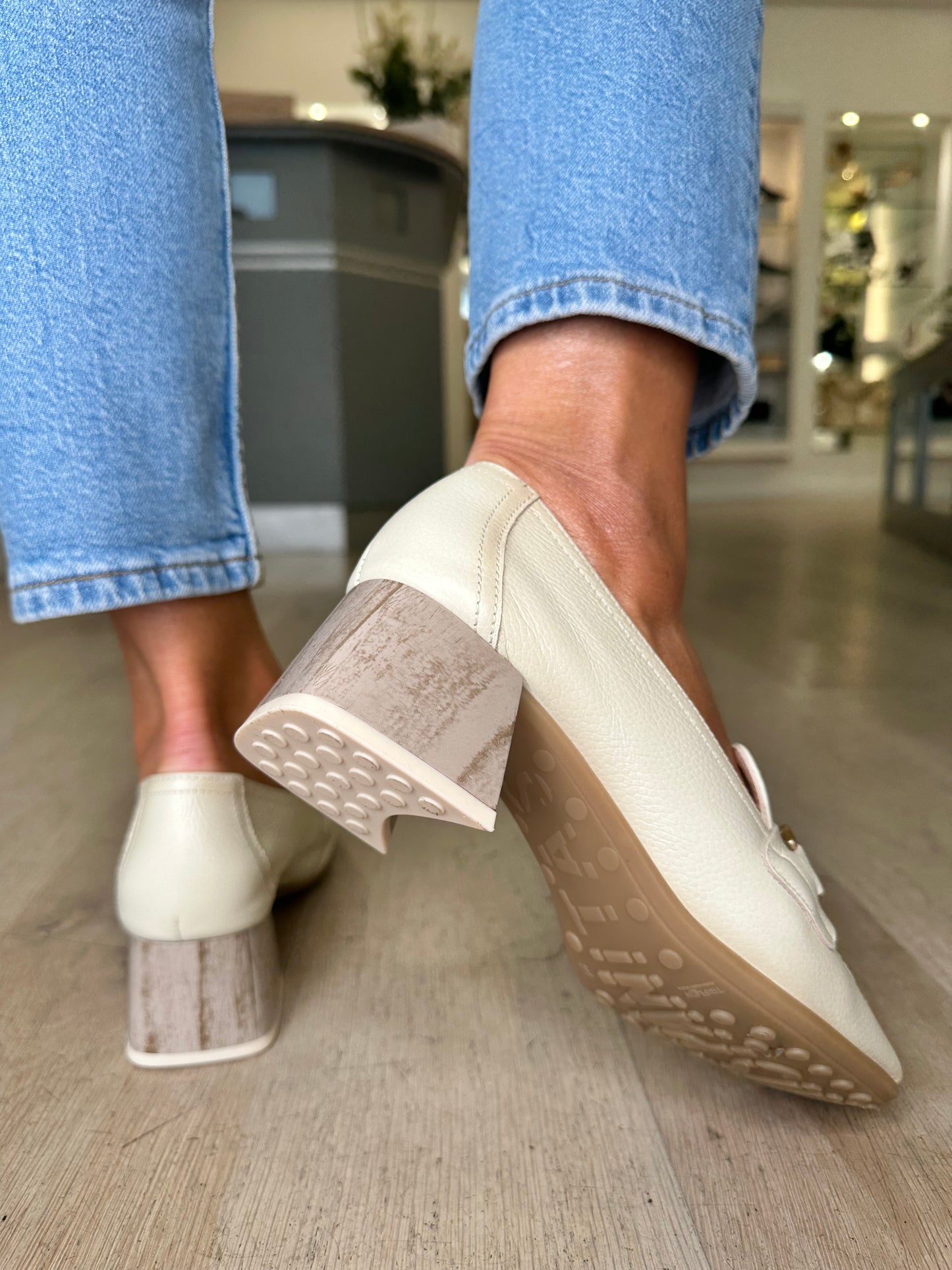 Hispanitas - Rich Cream Leather Loafer With Medium Heel