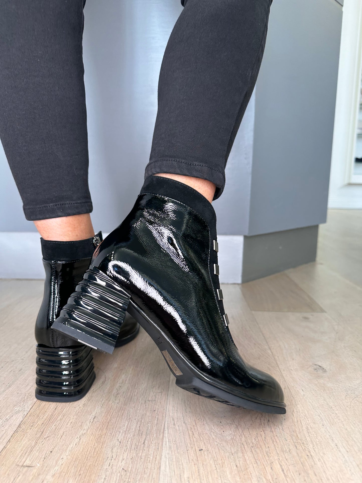 Loretta Vitale -Black Flexy Patent Block Heel Boot With Suede Trim