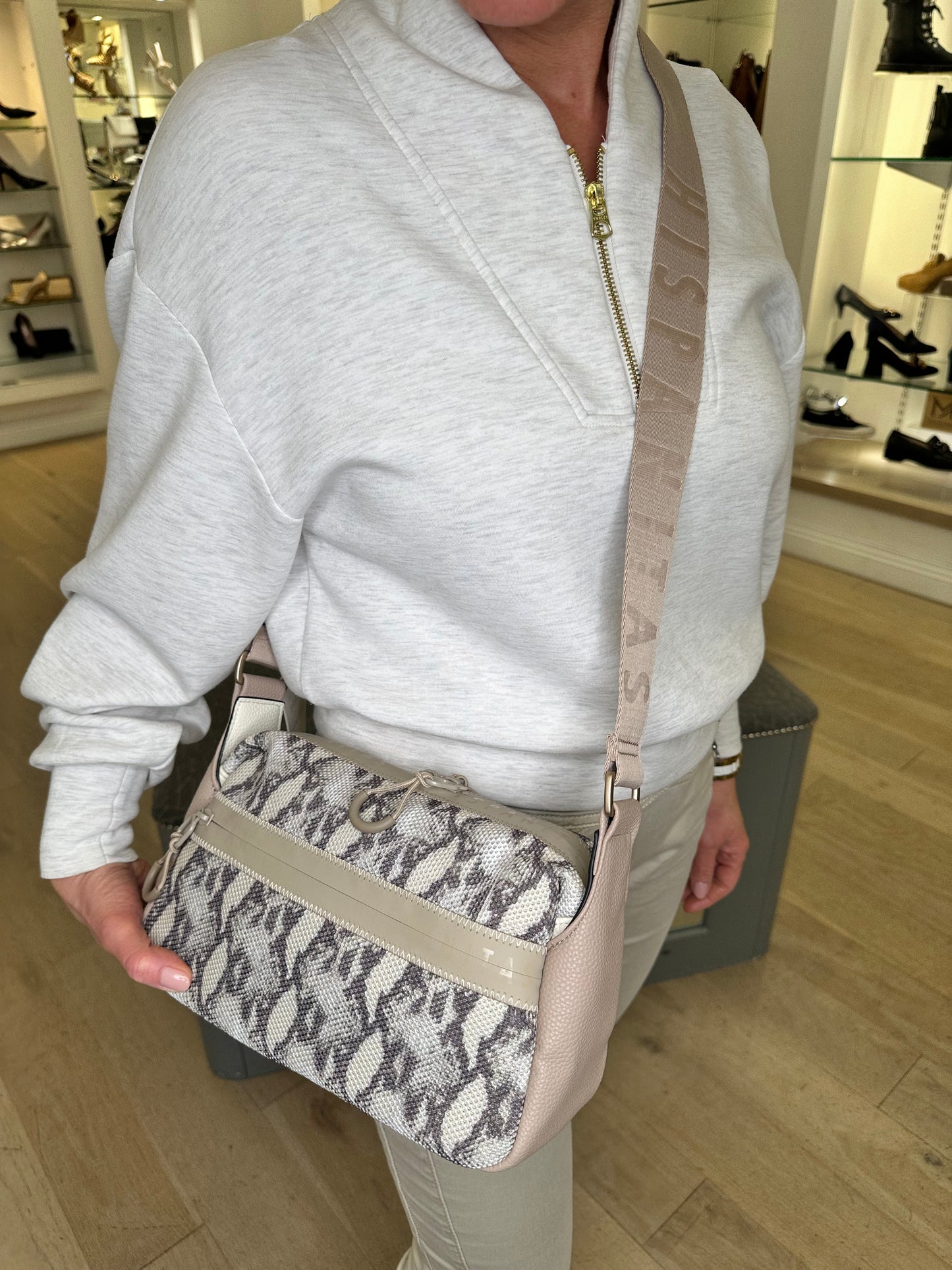 Hispanitas - Python Print Crossover Bag