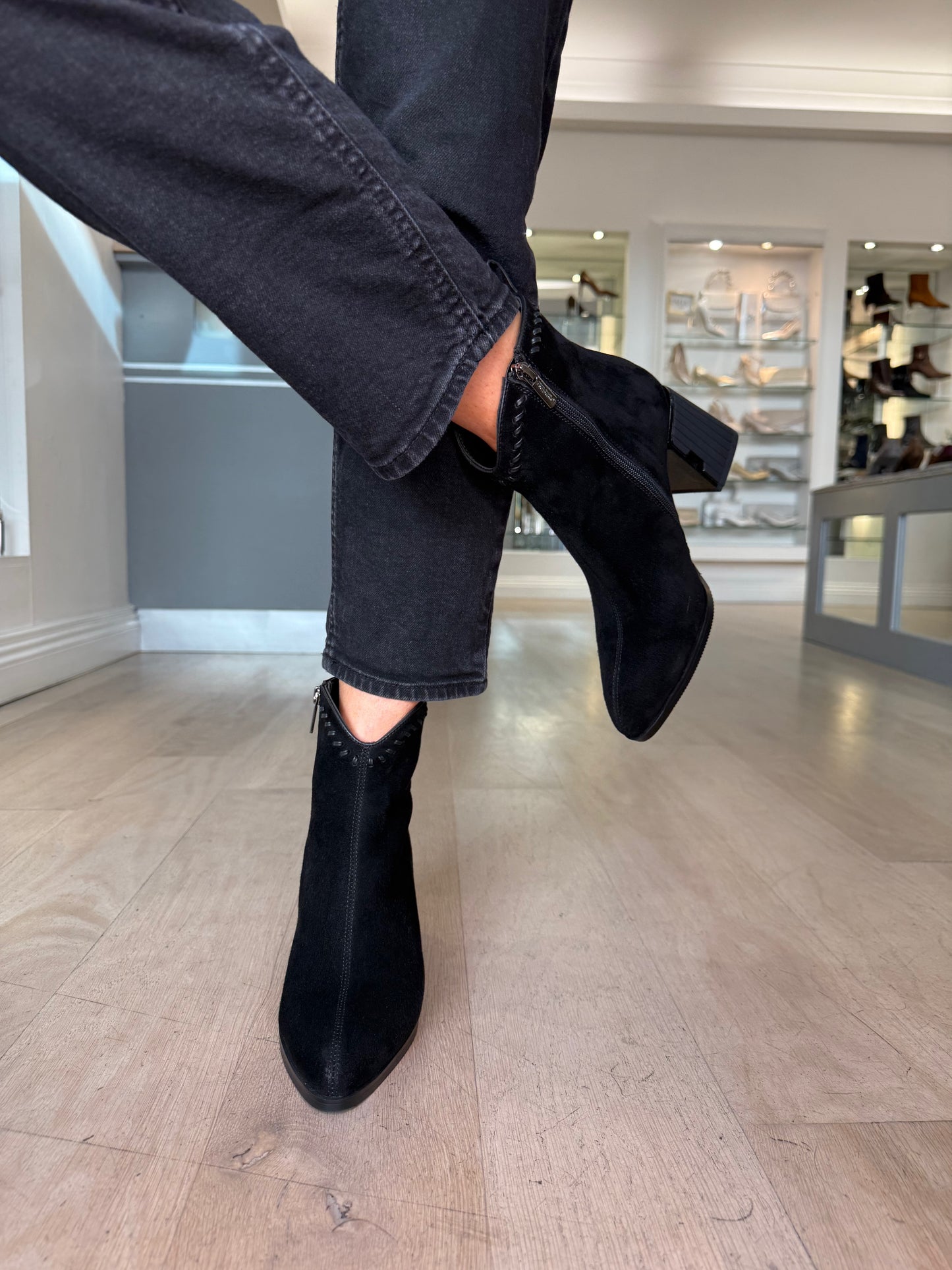 Loretta Vitale - Black Suede Western Style Block Heel Boot