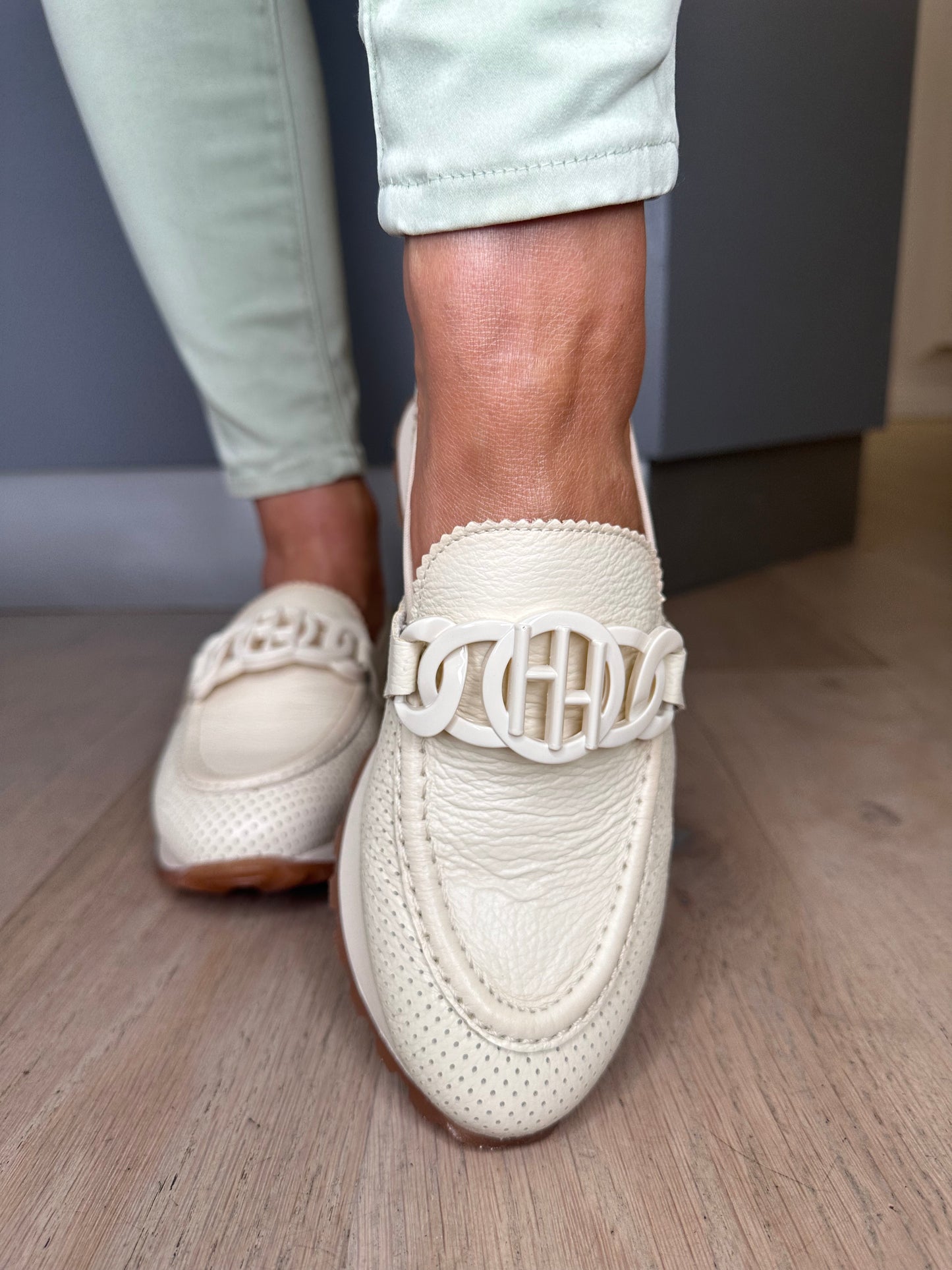 Hispanitas - Rich Cream Slip On Shoe