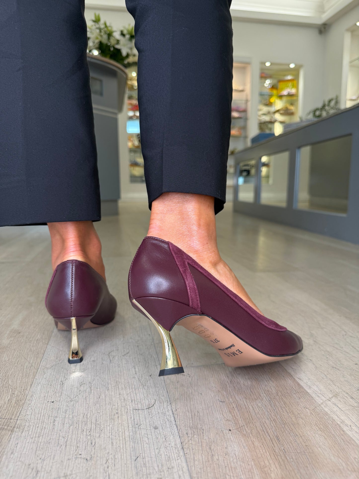 Emis - Rich Burgundy Leather Pointy Toe Court Shoe With Suede Trim & Gold Heel