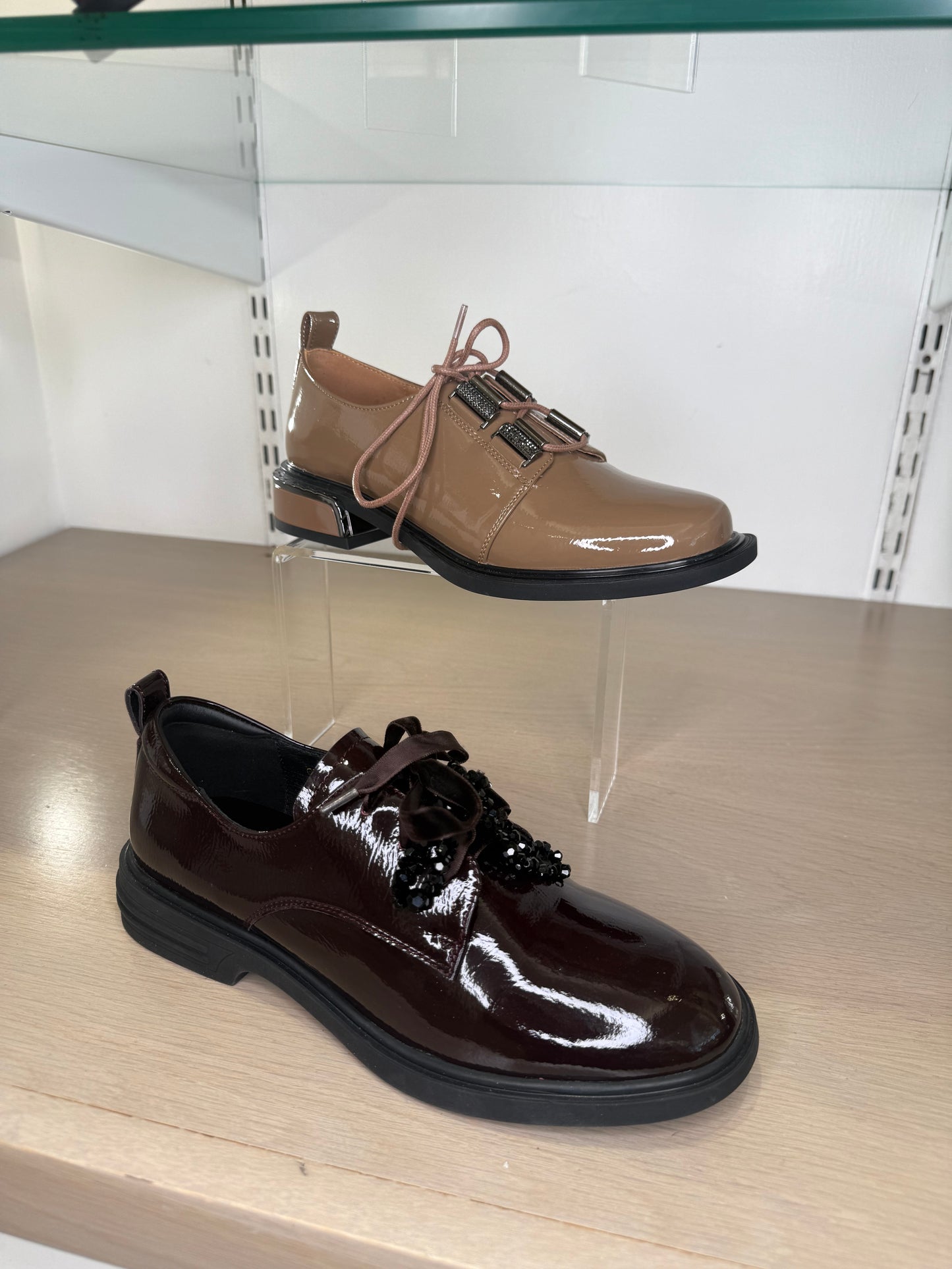Loretta Vitale - Flexy Patent Bordo Leather Brogue With Beaded Trim