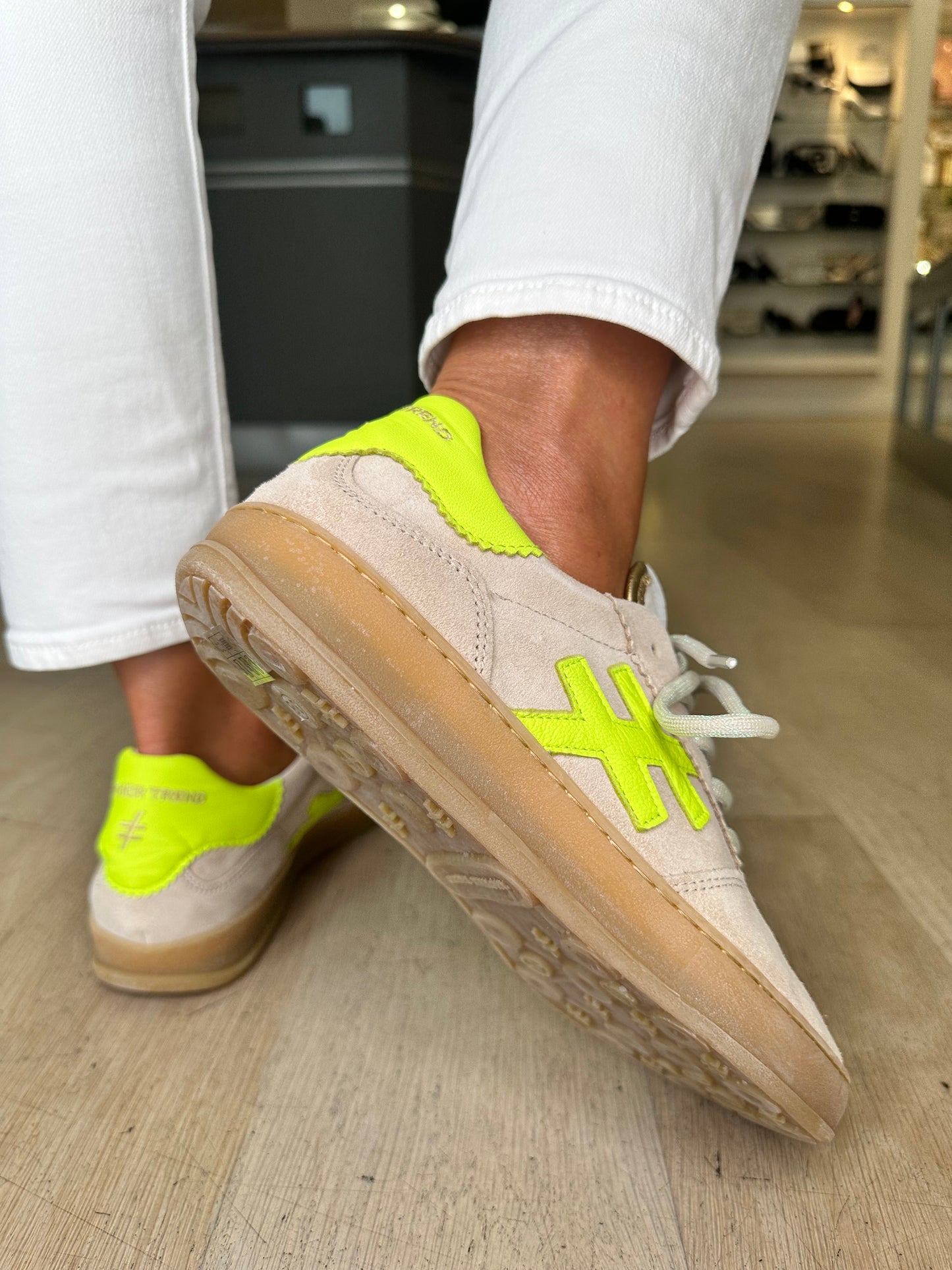 Another Trend - Soft Beige Suede Trainer With Neon Yellow Trim