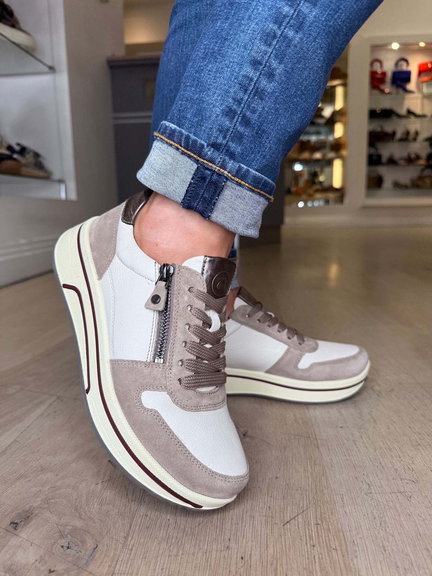 Ara -Cashmere Cream/ Taupe Suede Mix Side Zip Trainer