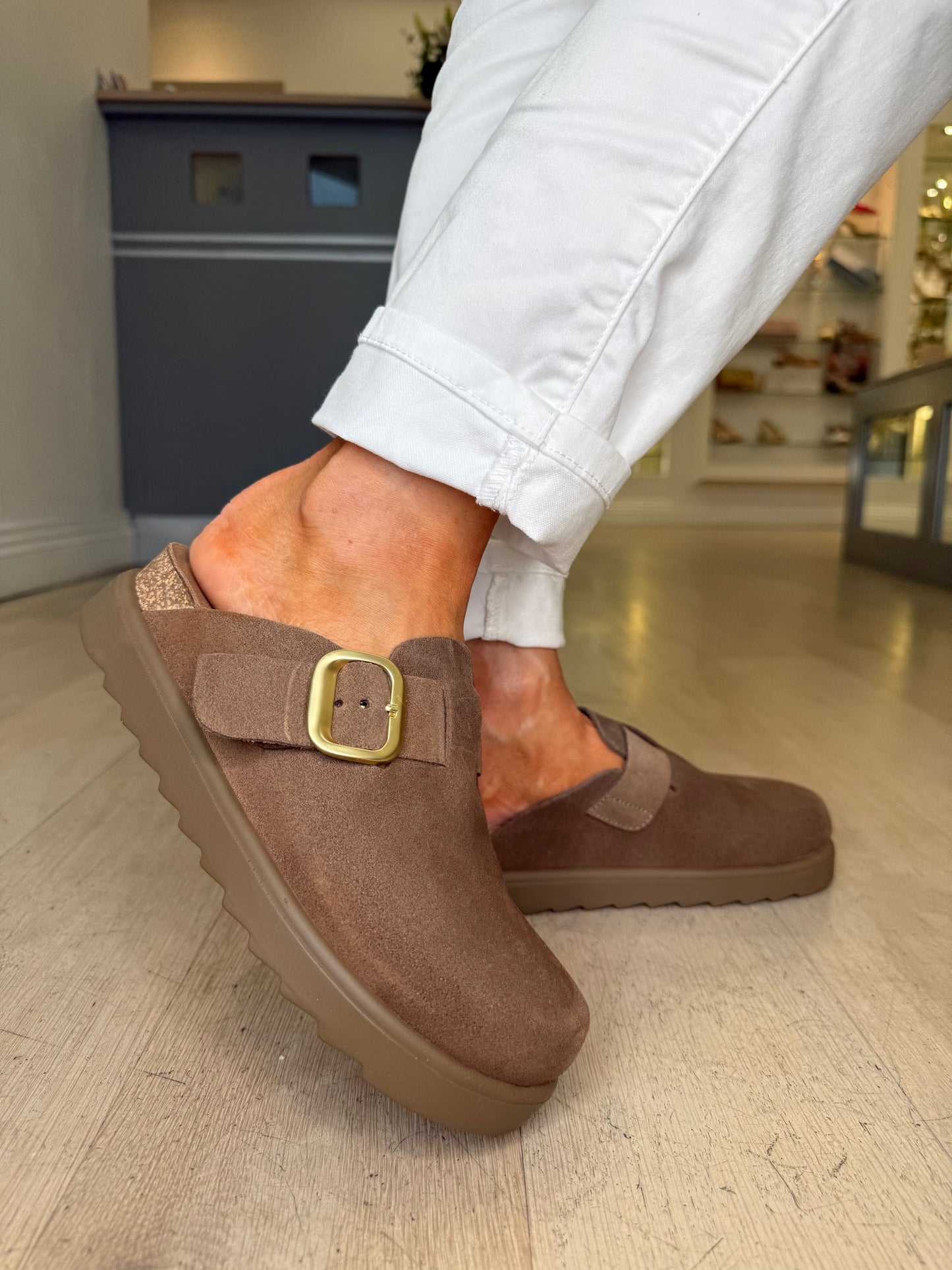 Yokono - Rich Mocha Brown Mule Clog With Matt Gold Buckle Trim