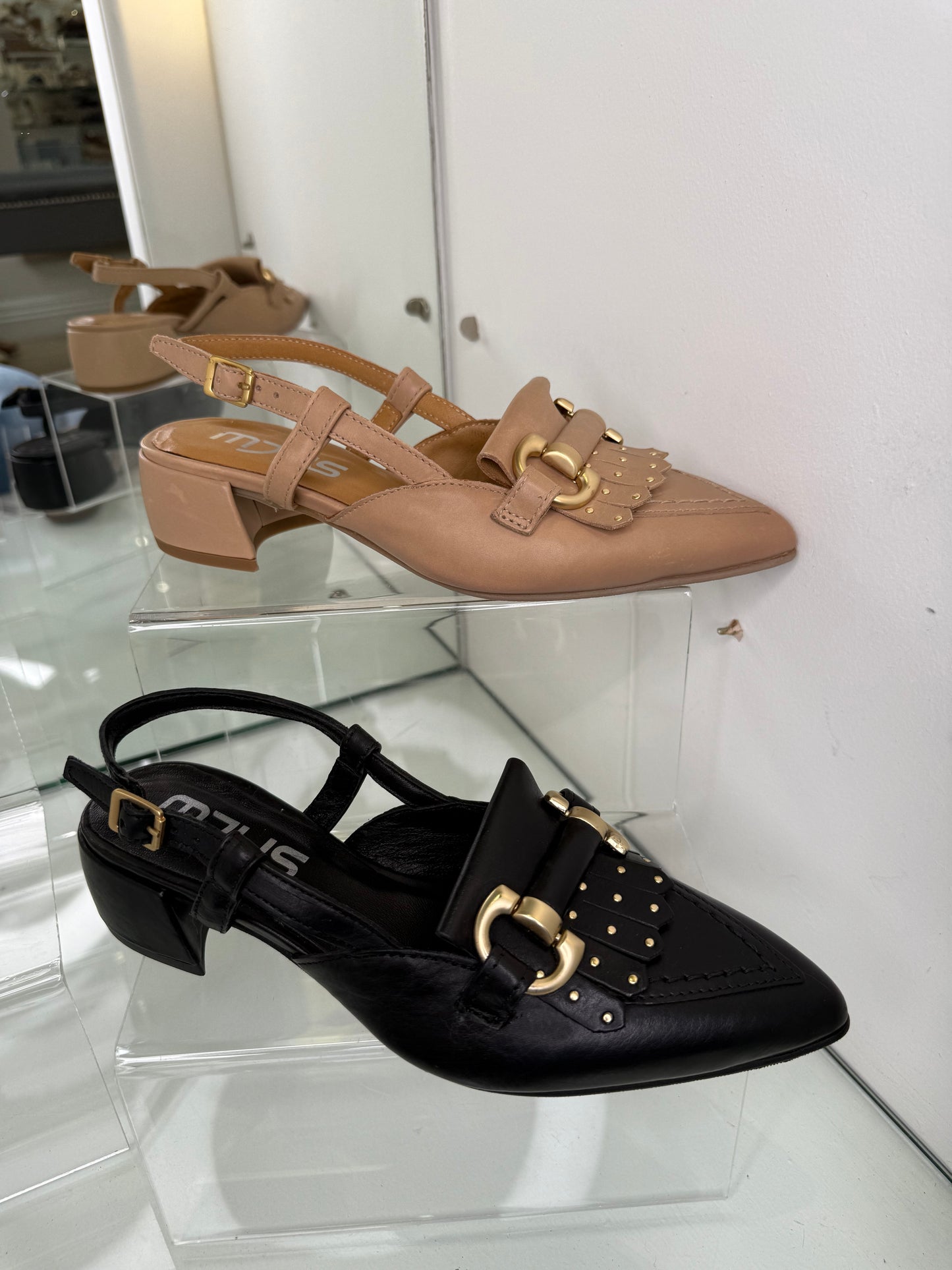 Mjus - Rich Camel Leather Pointy Toe Sling Back Shoe With Matt Gold Trim