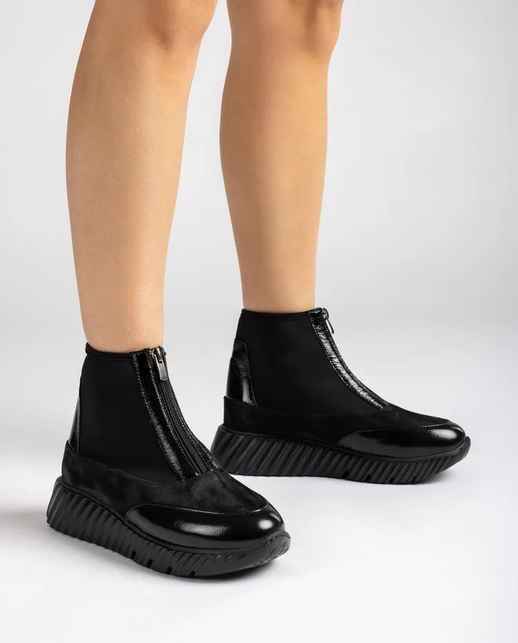 Unisa -  Black Sporty Ankle Boot With Front Zip And Chunky Sole