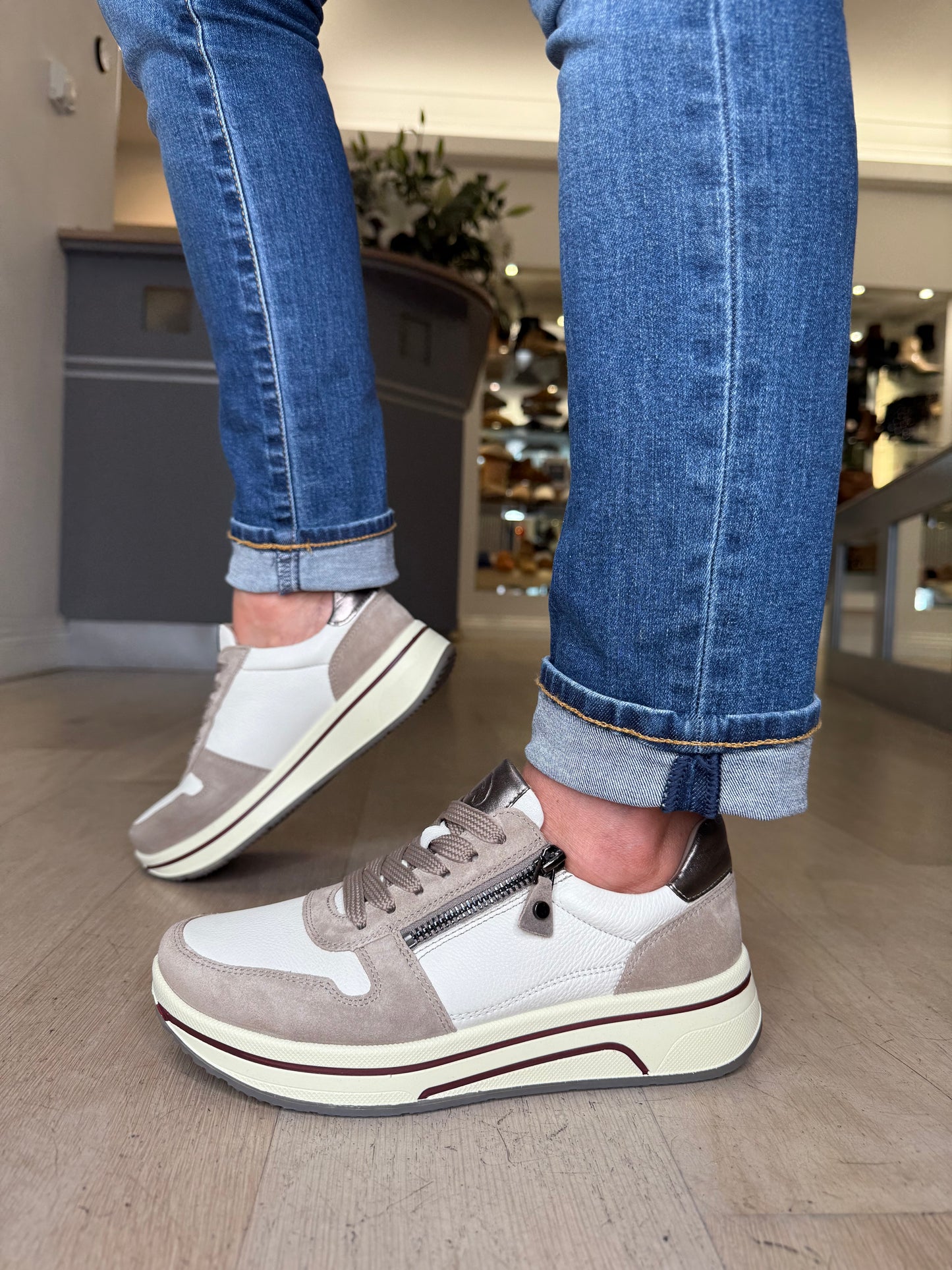 Ara -Cashmere Cream/ Taupe Suede Mix Side Zip Trainer