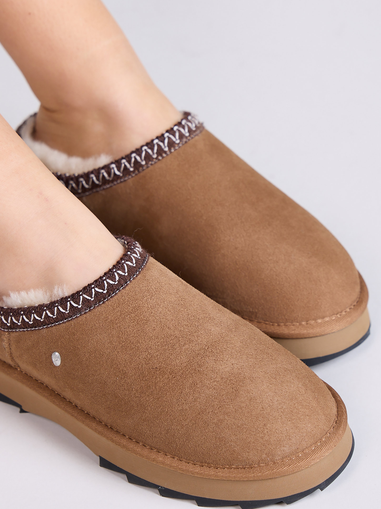 Emu Australia -Sharky Scuff Chestnut Clog