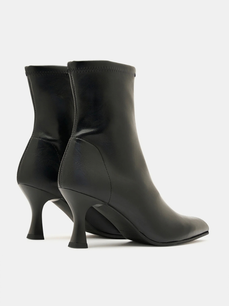 Miss Elastic - Black Round Toe Stretch Leather Pull On Boot