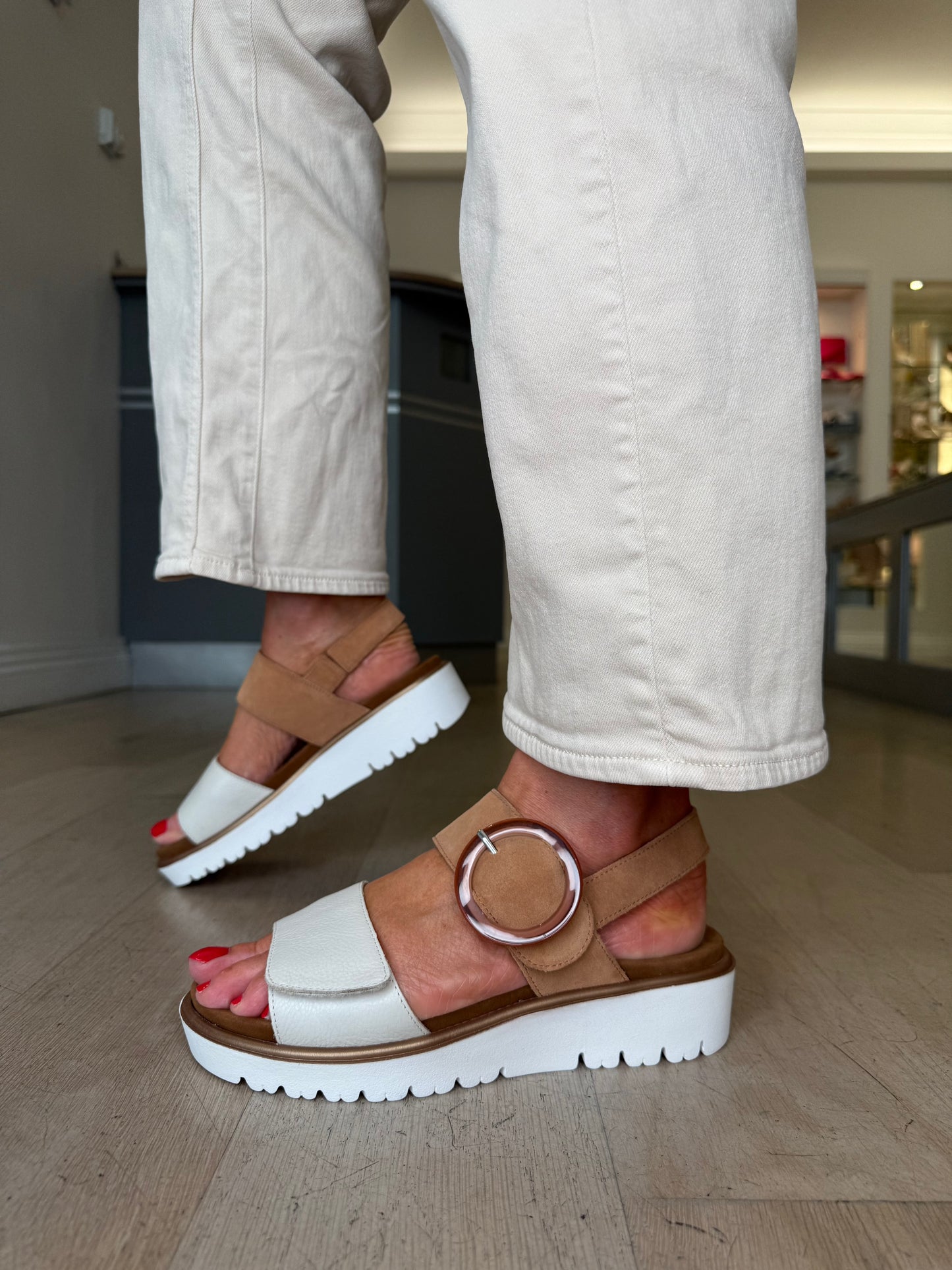 Ara - Cream Leather & Tan Suede Velcro Straps Sandal