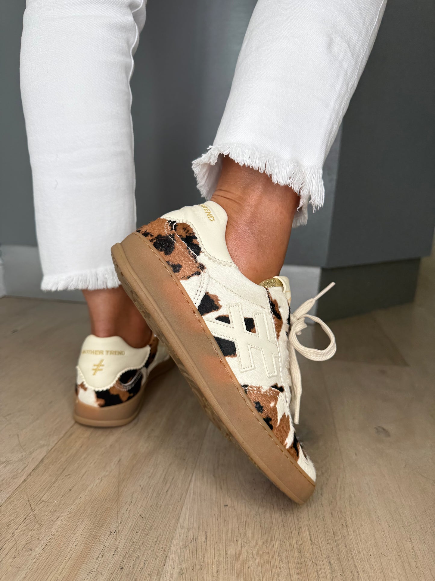 Another Trend - Rich Cream / Cowhide Print Trainer