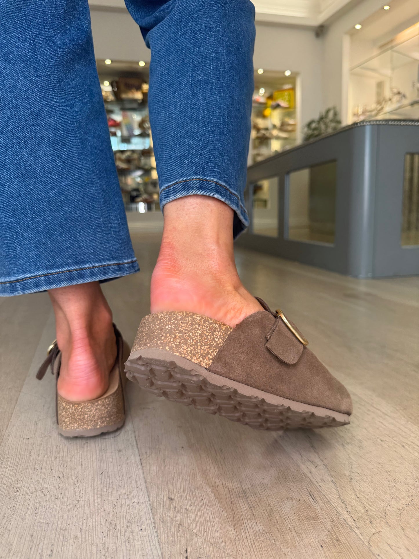 Yokono - Rich Mocha Brown Platform Mule Clog With Matt Gold Buckle Trim