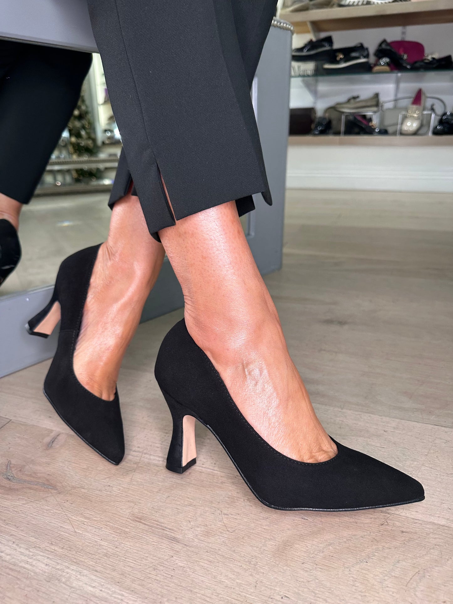 Dchicas (By Vigeura) -Black Suede Pointy Toe Mid Heel Court Shoe