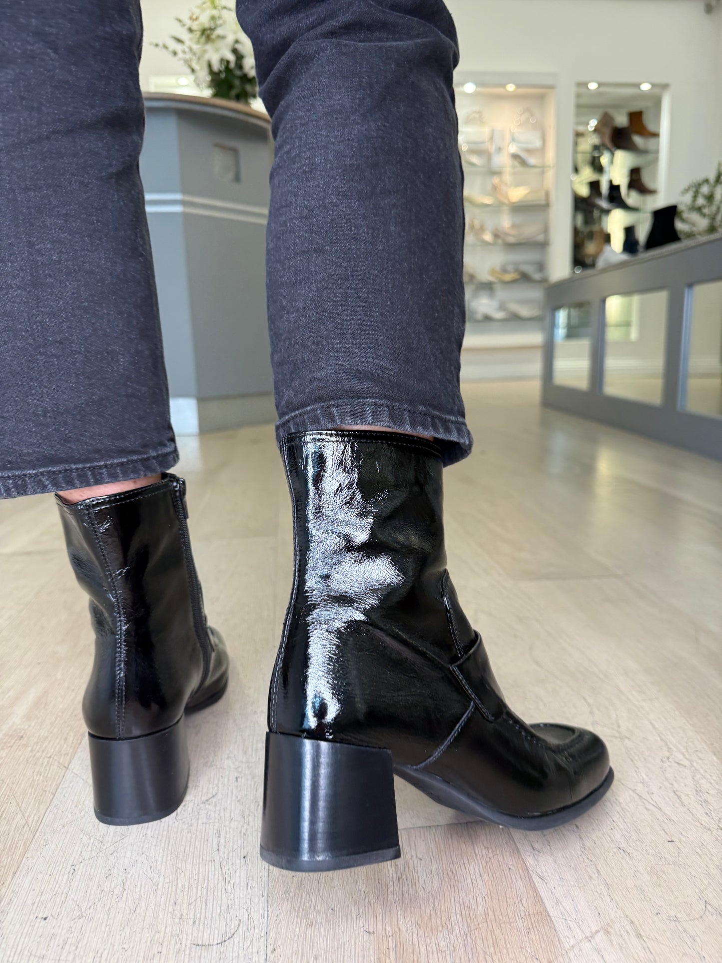 Unisa -Black Flexy Patent Leather Square Toe Block Heel Boot