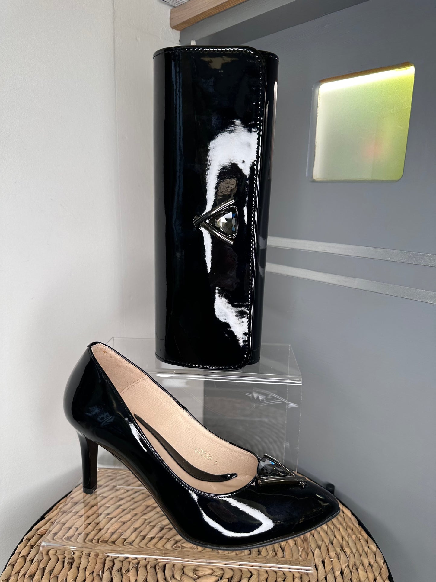 Emis - Classic Black Patent Mid Heel Court Shoe