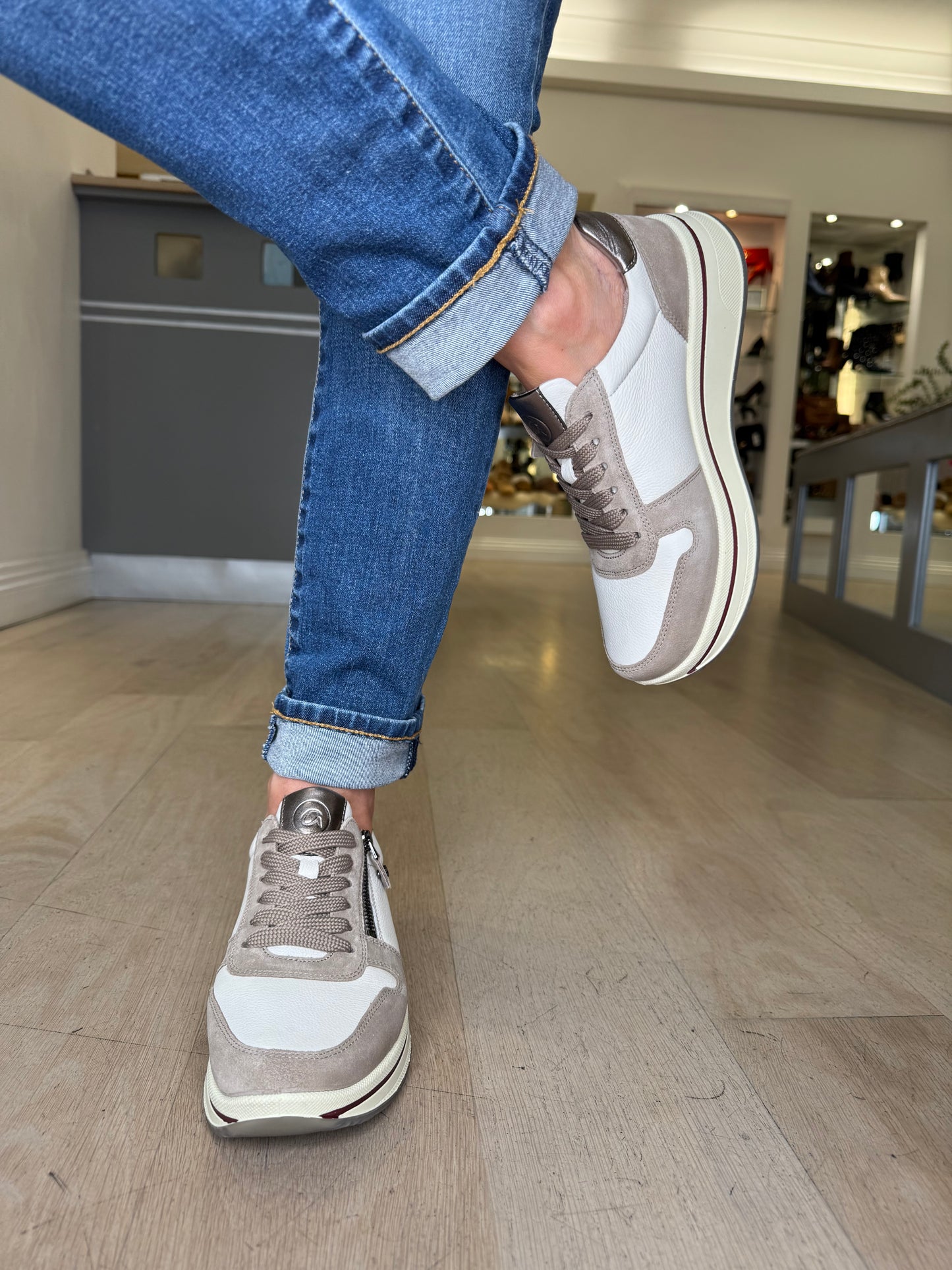 Ara -Cashmere Cream/ Taupe Suede Mix Side Zip Trainer