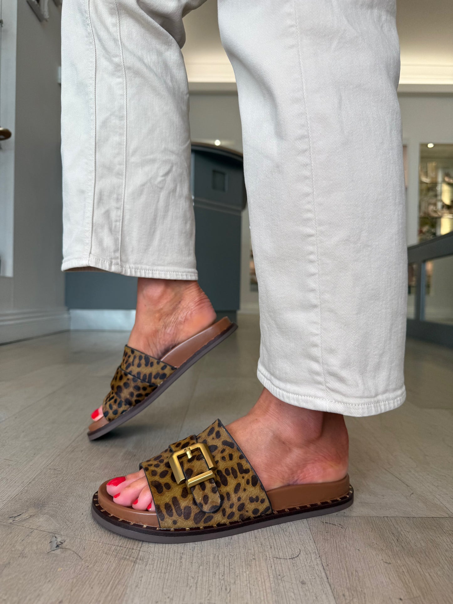 Alpe - Rich Leopard Print Slider With Buckle Trim
