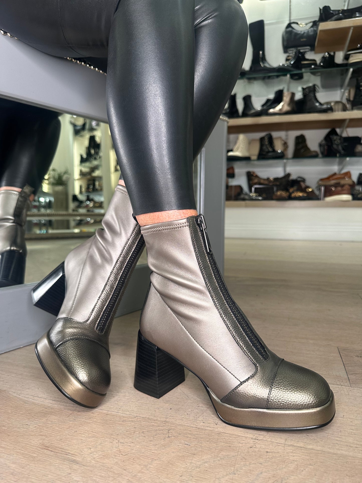 Hispanitas - Pewter Block Heel Boot