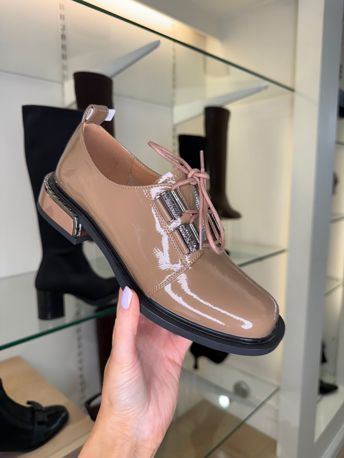 Loretta Vitale - Taupe Flexy Patent Leather Lace Up Brogue