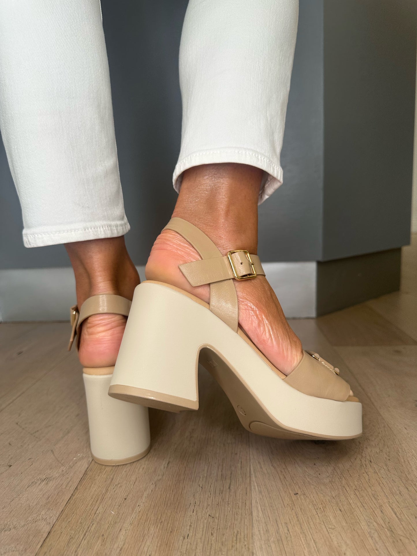 Repo - Beige Sandal With Block Heel & Platform Sole