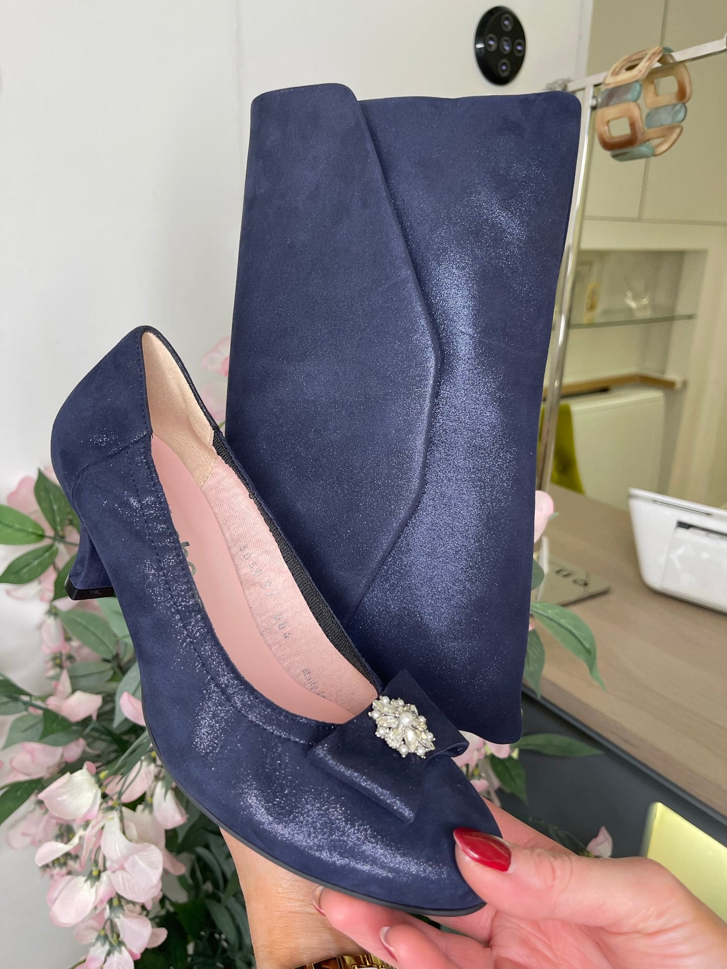 Le Babe – Dark Navy Round Toe Kitten Heel 3030S2.010